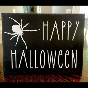 “Happy Halloween” Halloween sign